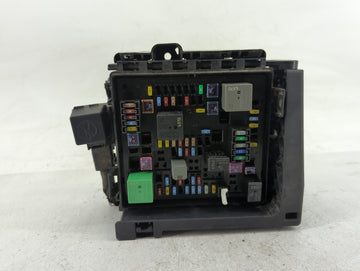 2020-2022 Chevrolet Traverse Fusebox Fuse Box Panel Relay Module P/N:7171-4521-30 85114017, 13368934 Fits Fits 2019 2020 2021 2022 OEM Used Auto Parts