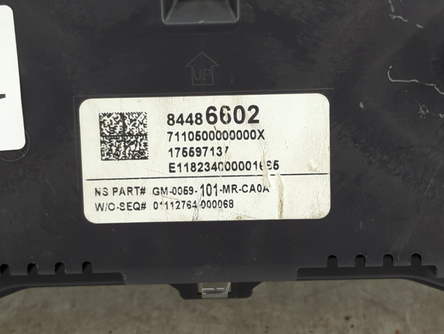2018-2019 Chevrolet Traverse Instrument Cluster Speedometer Gauges P/N:84486602 GM-0059-101-MR-CA0A Fits Fits 2018 2019 OEM