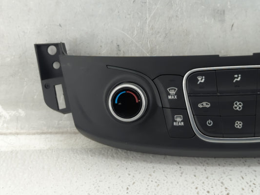 2018-2022 Chevrolet Traverse Climate Control Module Temperature AC/Heater Replacement P/N:84344401 Fits OEM Used Auto Parts