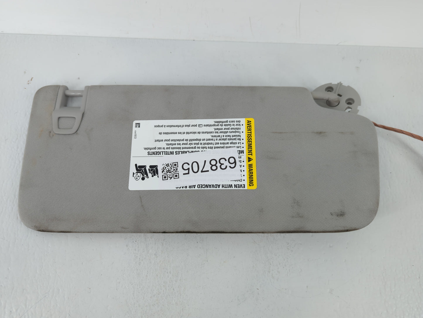 2018-2022 Chevrolet Traverse Sun Visor Shade Replacement Driver Left Mirror Fits Fits 2018 2019 2020 2021 2022 OEM Used Auto