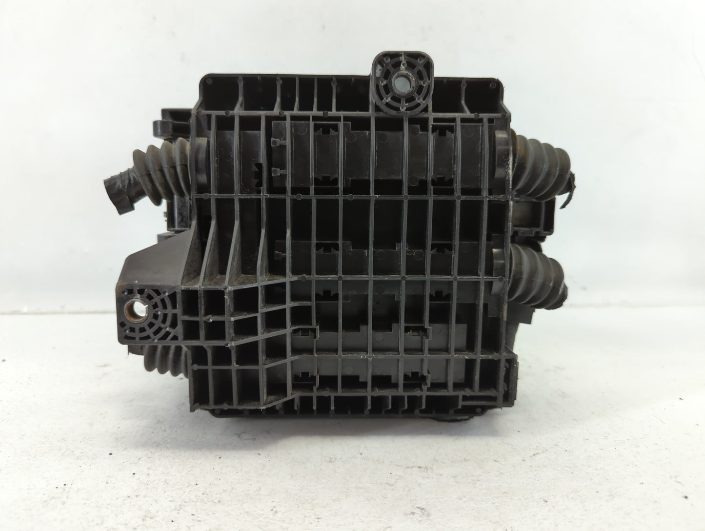 2018-2019 Chevrolet Traverse Fusebox Fuse Box Panel Relay Module P/N:7154-0936-30 Fits Fits 2018 2019 OEM Used Auto Parts -