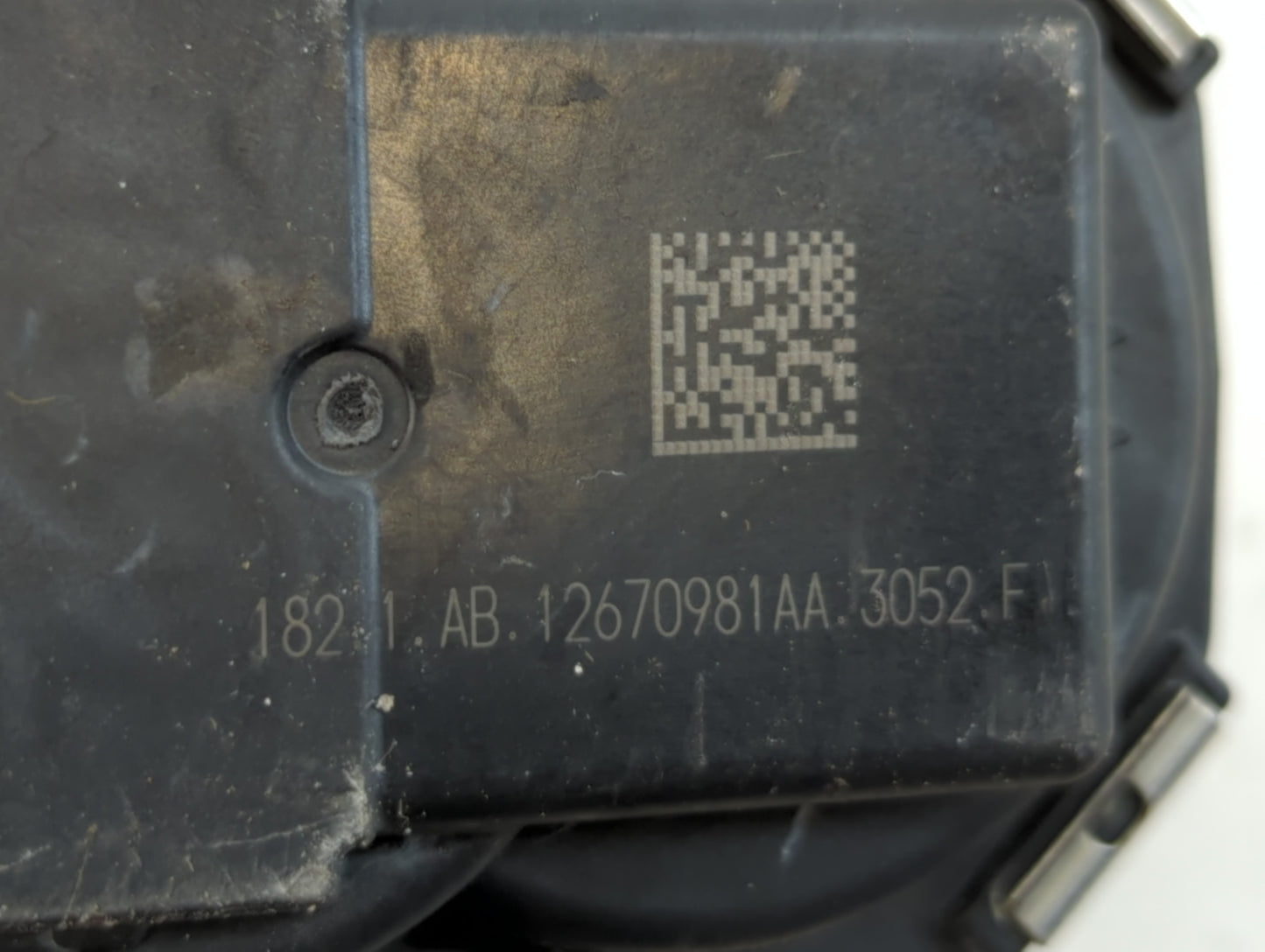 2018-2019 Chevrolet Traverse Throttle Body P/N:12670981AA Fits Fits 2013 2014 2015 2016 2017 2018 2019 2020 2021 OEM Used Au
