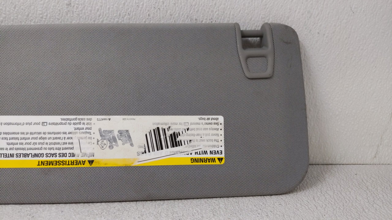 2017-2018 Chevrolet Trax Sun Visor Shade Replacement Passenger Right Mirror Fits Fits 2017 2018 OEM Used Auto Parts - Oemuse