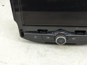 2018-2019 Chevrolet Trax Radio AM FM Cd Player Receiver Replacement P/N:84610605 7310500000000X, 812425551 Fits Fits 2018 2019 OEM Used Auto Parts