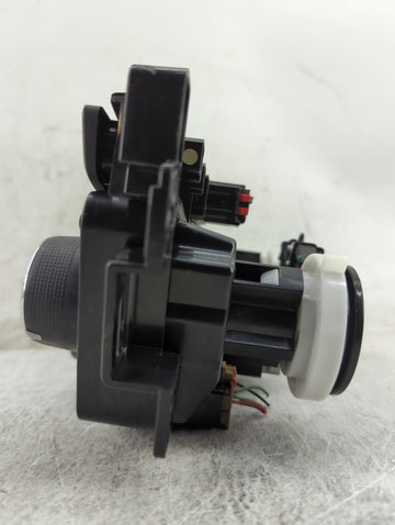 2017-2021 Chevrolet Trax Climate Control Module Temperature AC/Heater Replacement P/N:42588188 Fits Fits 2017 2018 2019 2020 2021 OEM Used Auto Parts