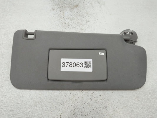 2017-2018 Chevrolet Trax Sun Visor Shade Replacement Passenger Right Mirror Fits Fits 2017 2018 OEM Used Auto Parts