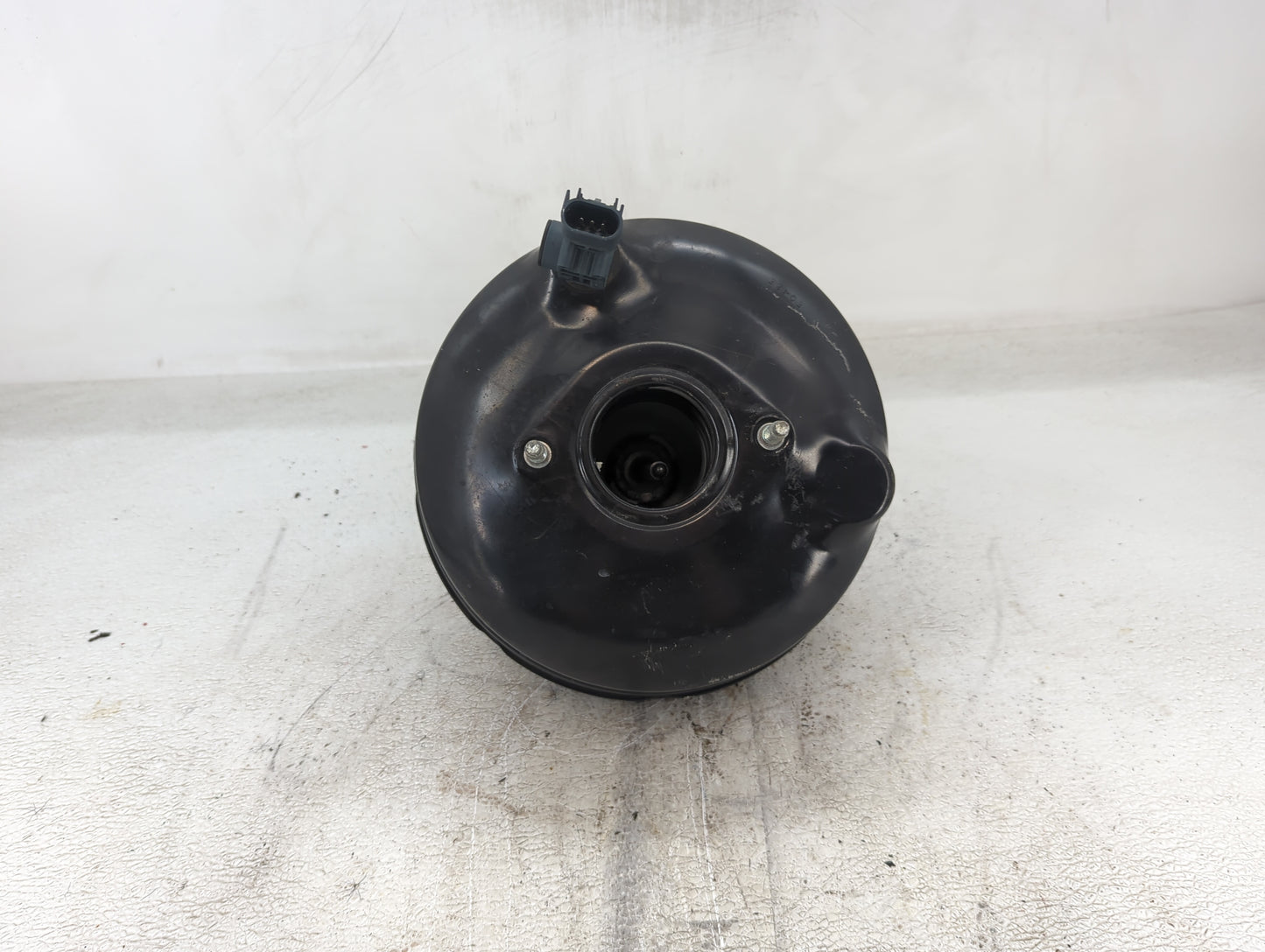 2011-2022 Chrysler 300 Power Brake Booster Oem - Oemusedautoparts1.com