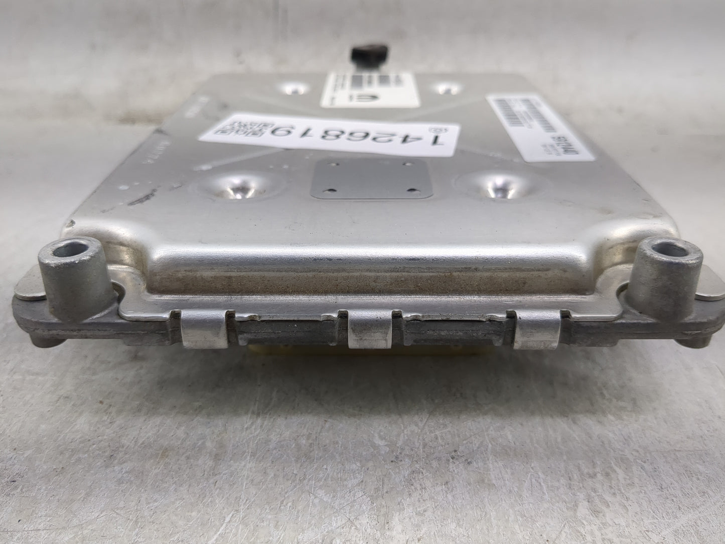2018-2019 Chrysler 300 PCM Engine Control Computer ECU ECM PCU OEM P/N:P68330904AA Fits Fits 2018 2019 OEM Used Auto Parts -