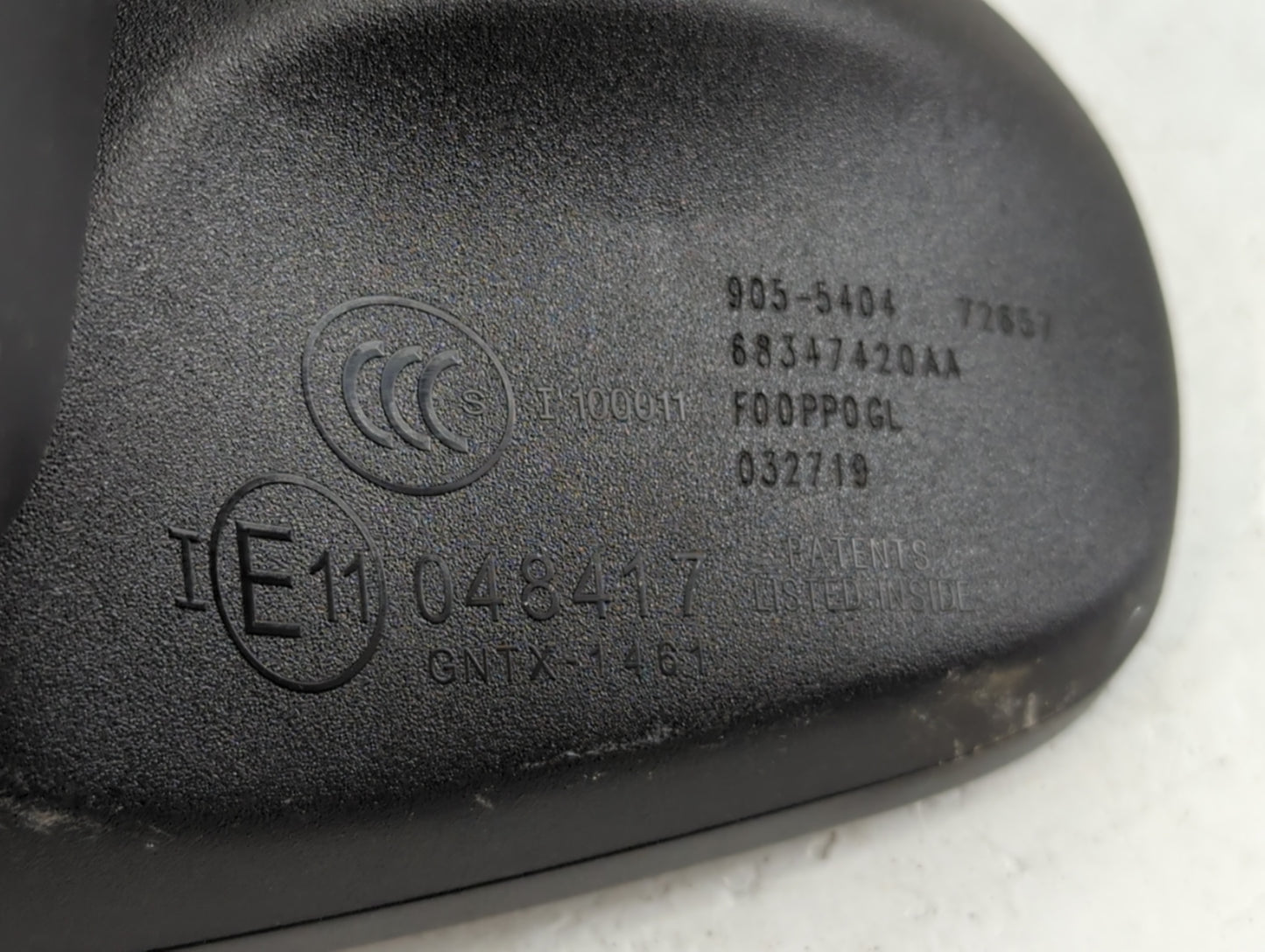 2019 Chrysler Pacifica Interior Rear View Mirror Replacement OEM P/N:E11048417 Fits OEM Used Auto Parts - Oemusedautoparts1.