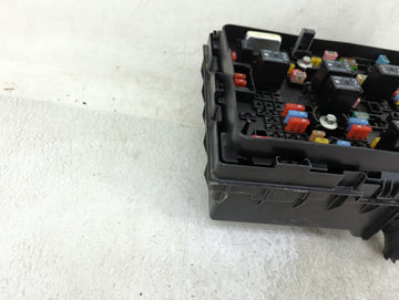 2018-2019 Chrysler Pacifica Fusebox Fuse Box Panel Relay Module Fits Fits 2018 2019 OEM Used Auto Parts