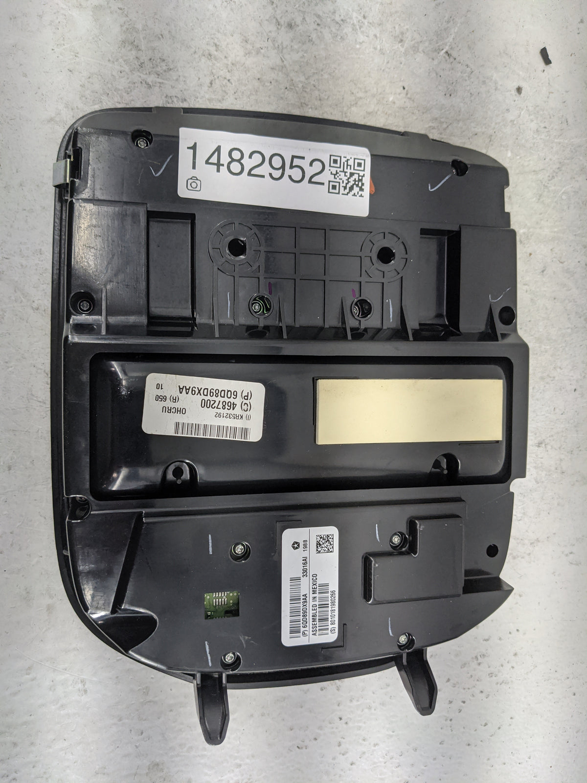2018-2021 Chrysler Pacifica Overhead Console W/rear Climate Control - Oemusedautoparts1.com