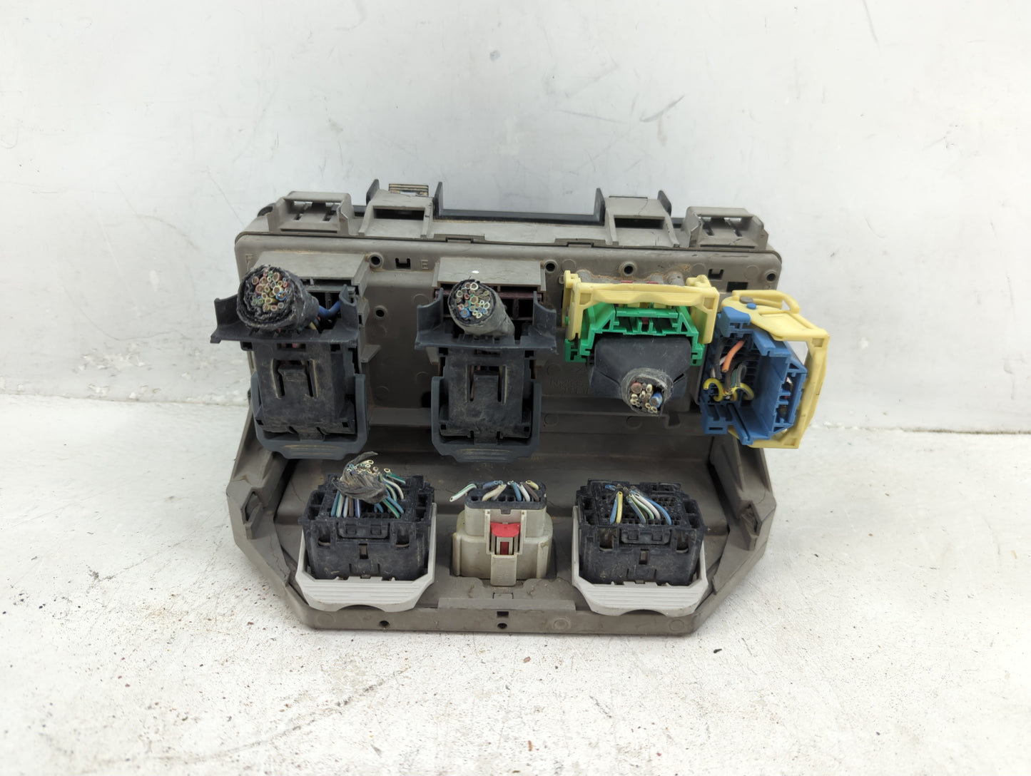 Dodge Caravan Fusebox Fuse Box Relay Module Tipm R62337-001 - Oemusedautoparts1.com