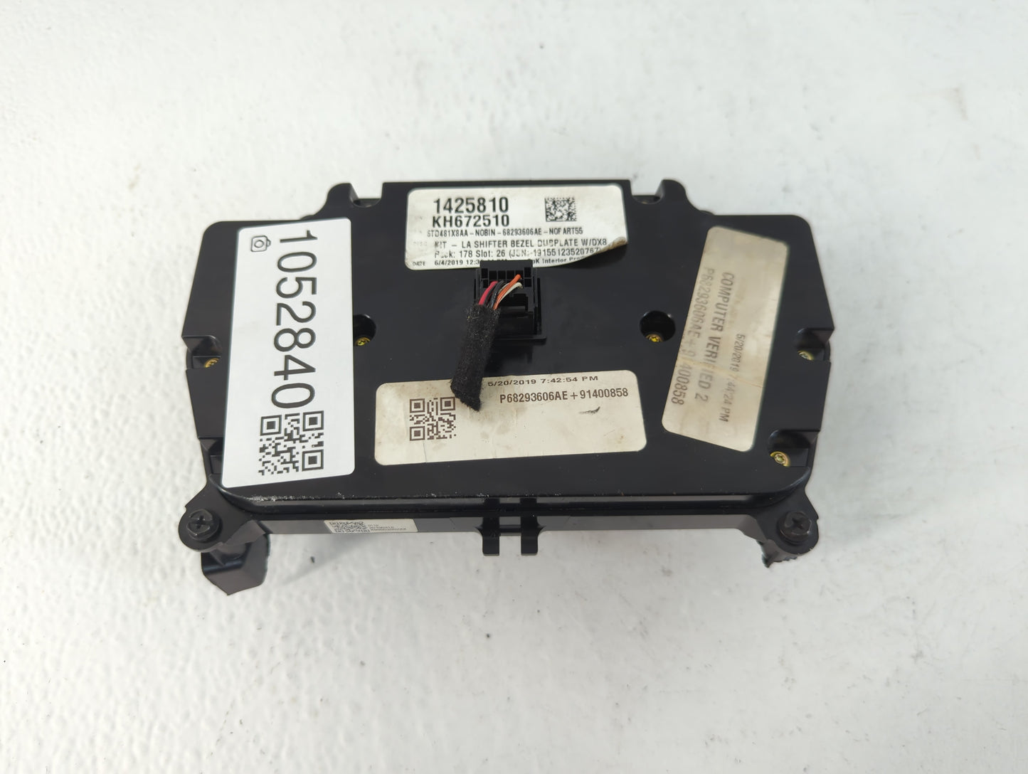 2019 Dodge Challenger Radio AM FM Cd Player Receiver Replacement P/N:142510 Fits OEM Used Auto Parts - Oemusedautoparts1.com