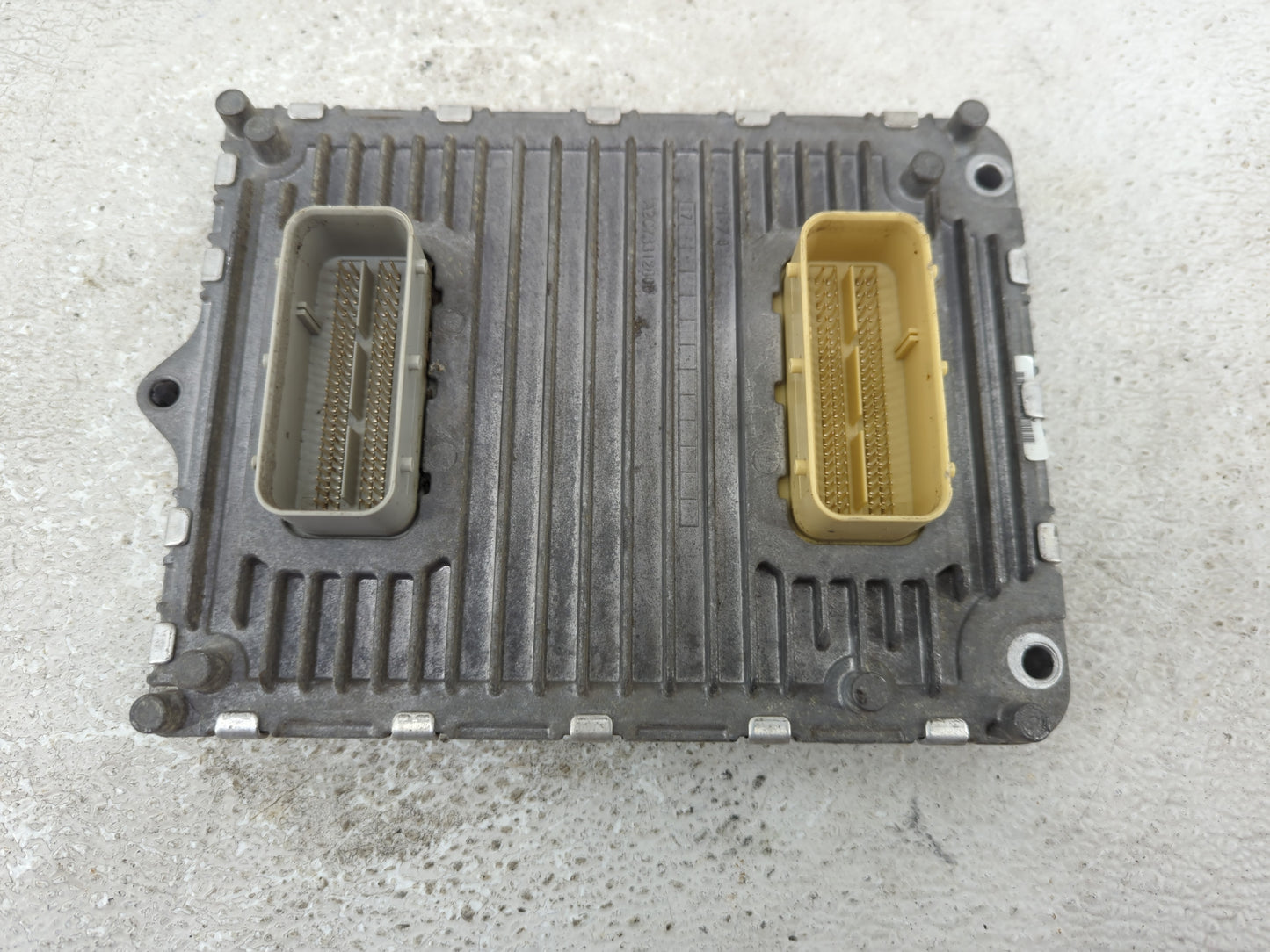 2018-2019 Dodge Challenger PCM Engine Control Computer ECU ECM PCU OEM P/N:P68330904AA Fits Fits 2018 2019 OEM Used Auto Par