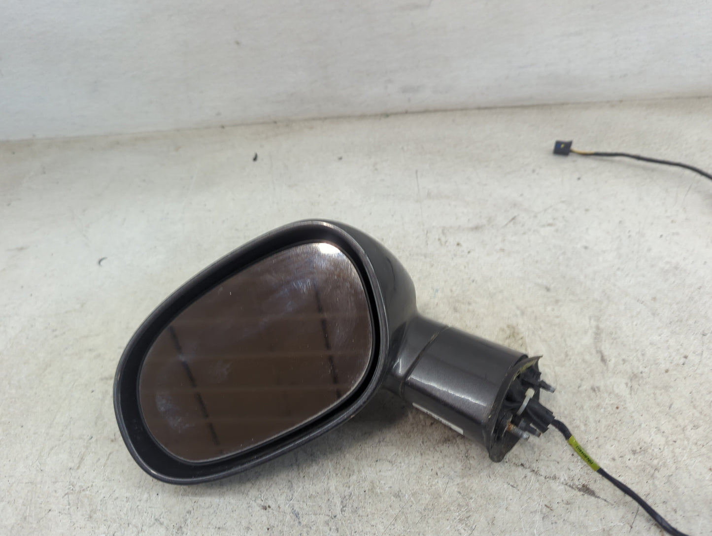 2015-2019 Dodge Challenger Driver Side View Mirror - Left Door Mirror OEM Used - Oemusedautoparts1.com