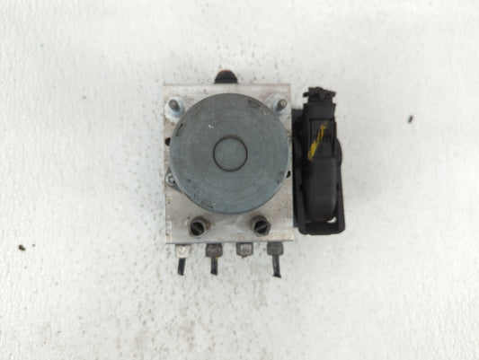 2015-2018 Dodge Grand Caravan ABS Pump Control Module Replacement P/N:68183803AC P68183803AC Fits Fits 2015 2016 2017 2018 OEM Used Auto Parts