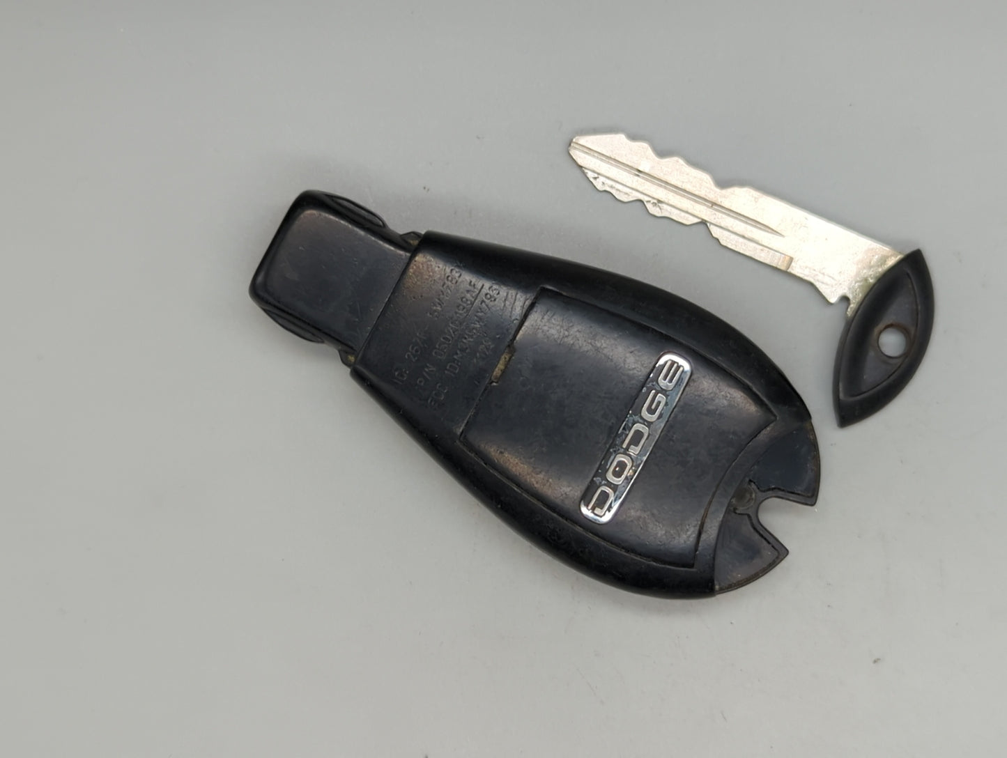 Dodge Grand Caravan Keyless Entry Remote Fob M3N5WY783X 05026198 7 buttons - Oemusedautoparts1.com