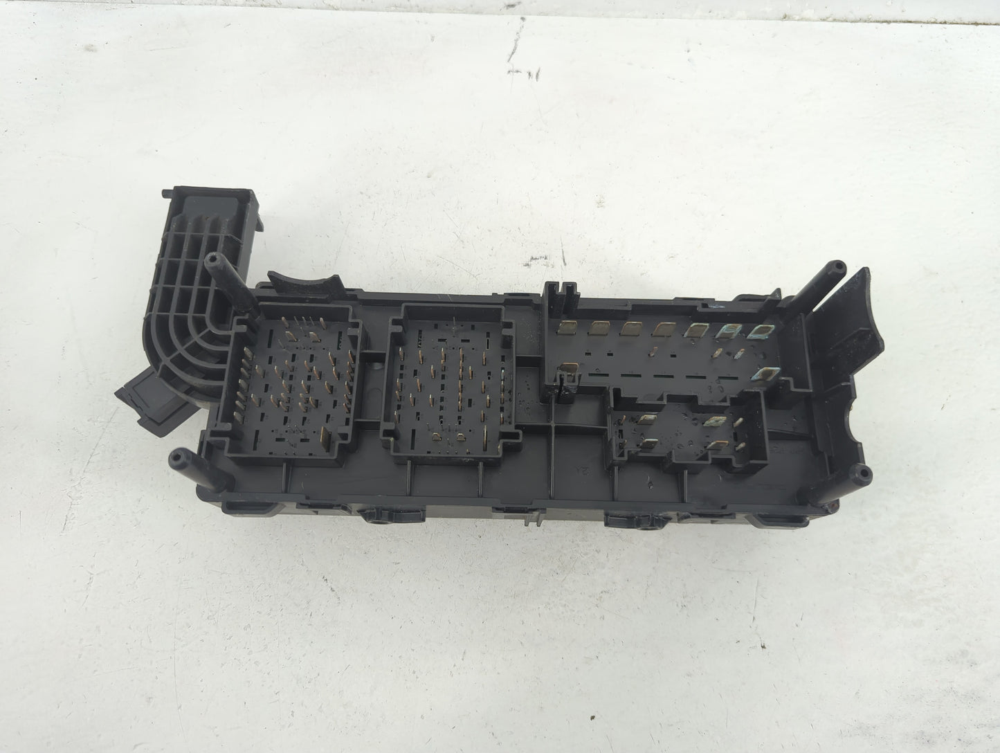 2012-2019 Dodge Journey Fusebox Fuse Box Relay Module Tipm 68143314af - Oemusedautoparts1.com