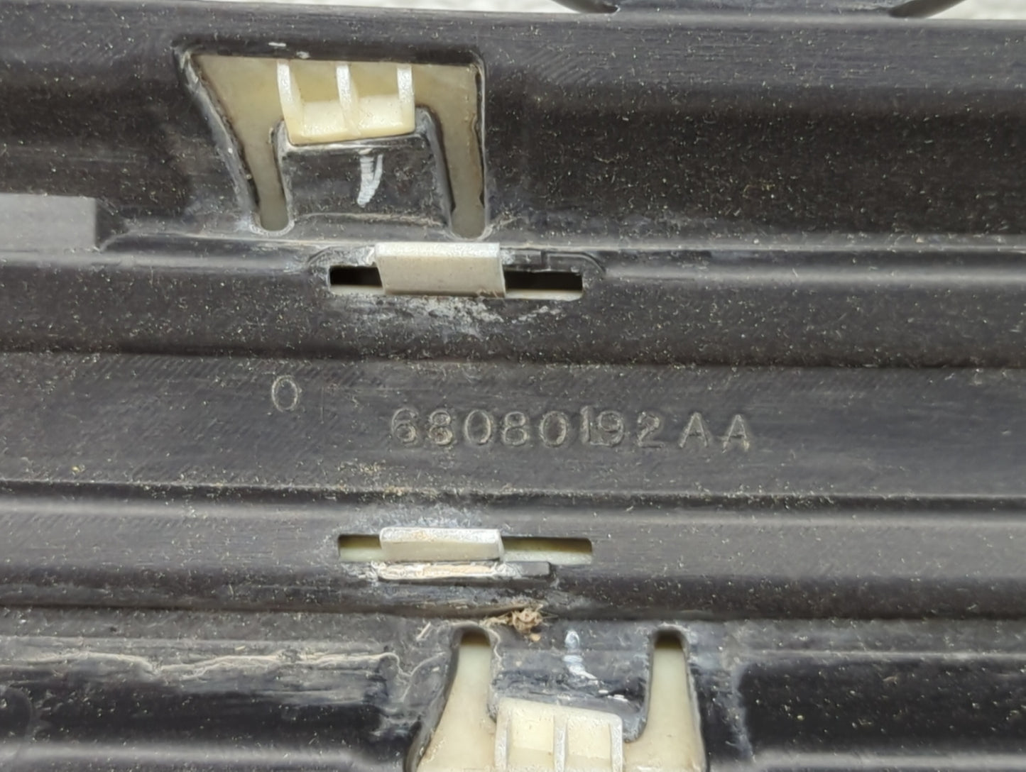 2019 Dodge Journey Front Grille Bumper Not Included - Oemusedautoparts1.com