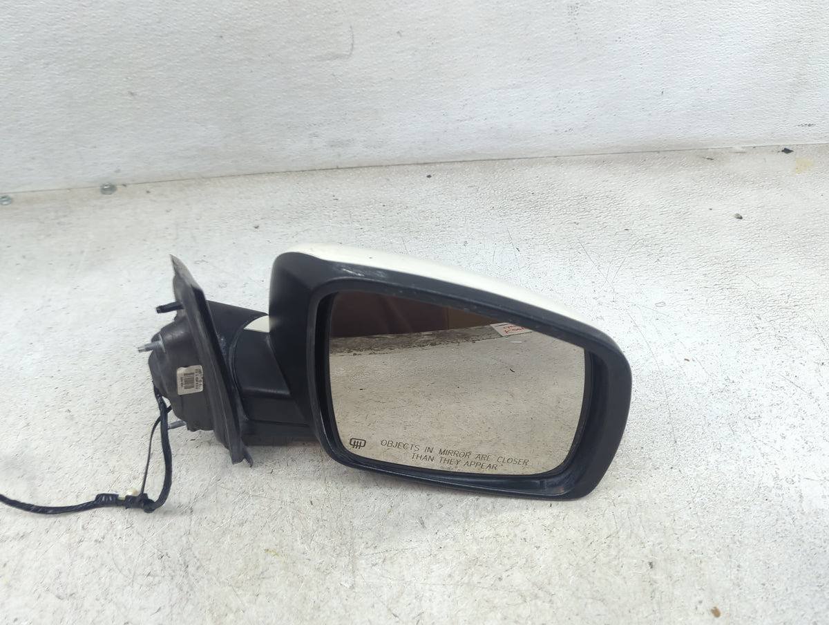 2016-2017 Dodge Journey Passenger Side View Mirror - Right Door Mirror OEM Used - Oemusedautoparts1.com