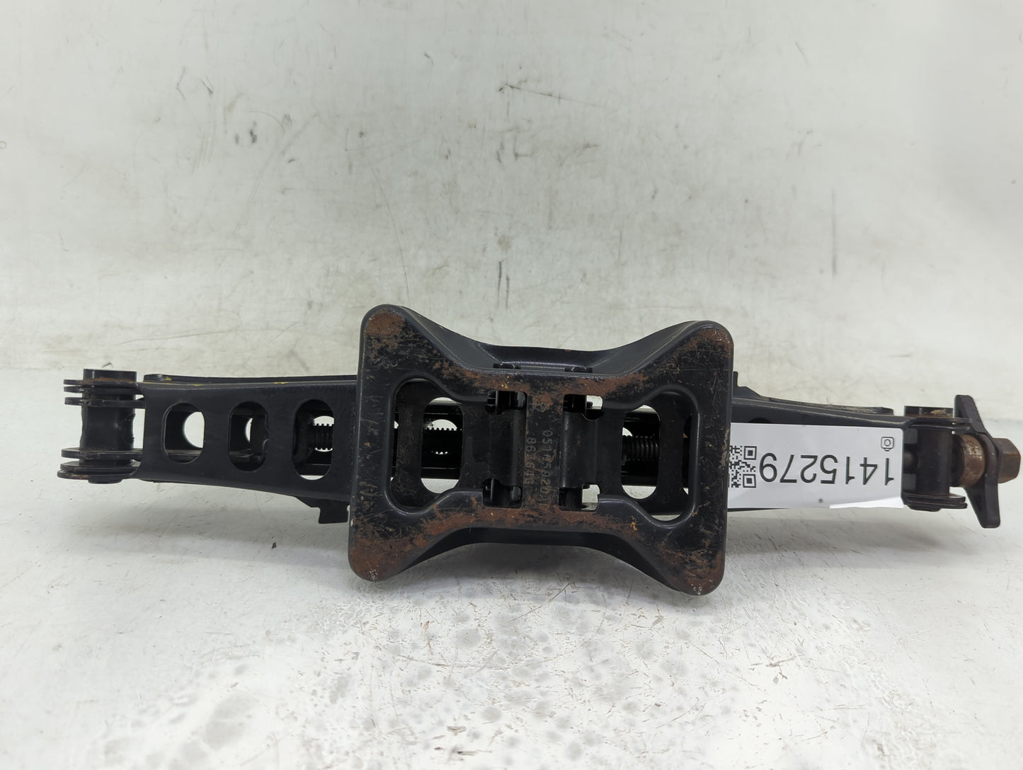 2019 Dodge Ram 1500 Spare Scissor Car Jack - Oemusedautoparts1.com
