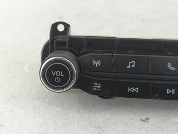 2018-2020 Ford Ecosport Radio AM FM Cd Player Receiver Replacement P/N:GN15-18K811-KE Fits Fits 2018 2019 2020 OEM Used Auto Parts