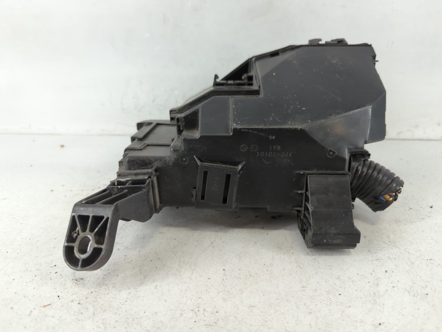 2018-2020 Ford Ecosport Fusebox Fuse Box Panel Relay Module P/N:7254-5763-30 Fits Fits 2018 2019 2020 OEM Used Auto Parts -