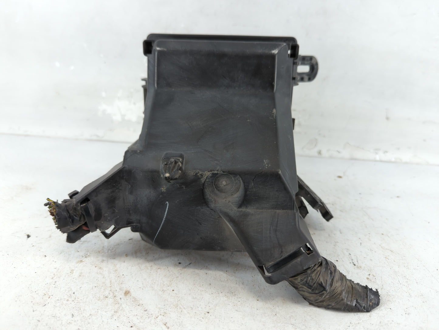 2018-2020 Ford Ecosport Fusebox Fuse Box Panel Relay Module Fits Fits 2018 2019 2020 OEM Used Auto Parts - Oemusedautoparts1