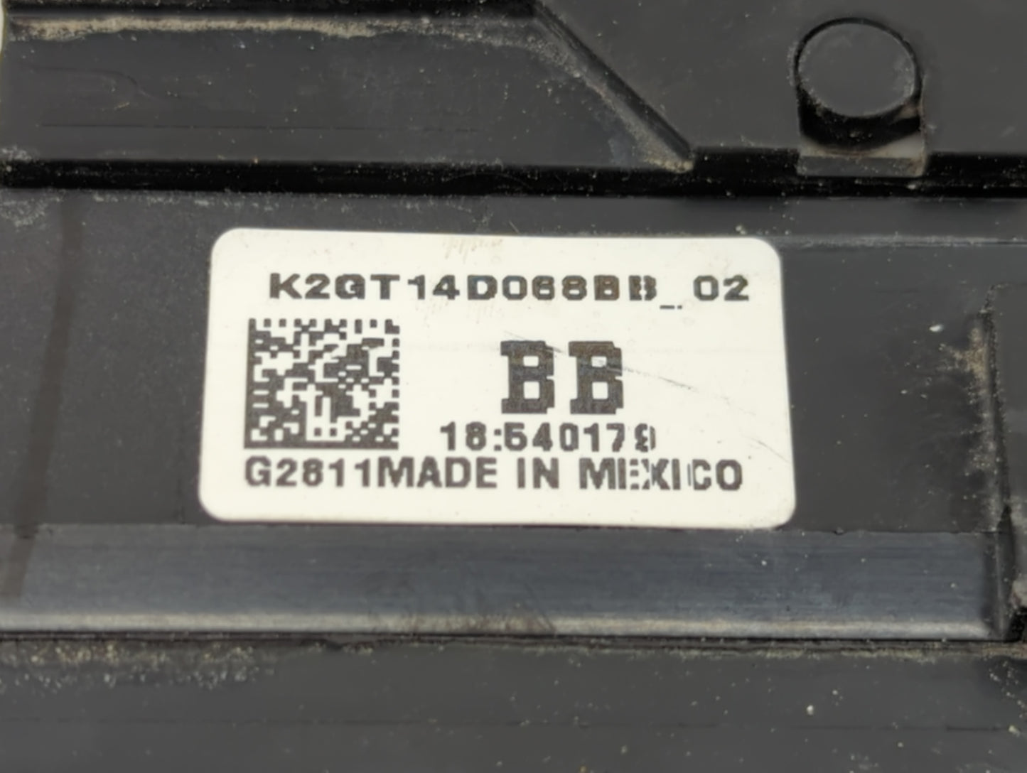 2019-2020 Ford Edge Fusebox Fuse Box Panel Relay Module P/N:K2GT-14D068-BB Fits Fits 2019 2020 OEM Used Auto Parts - Oemused