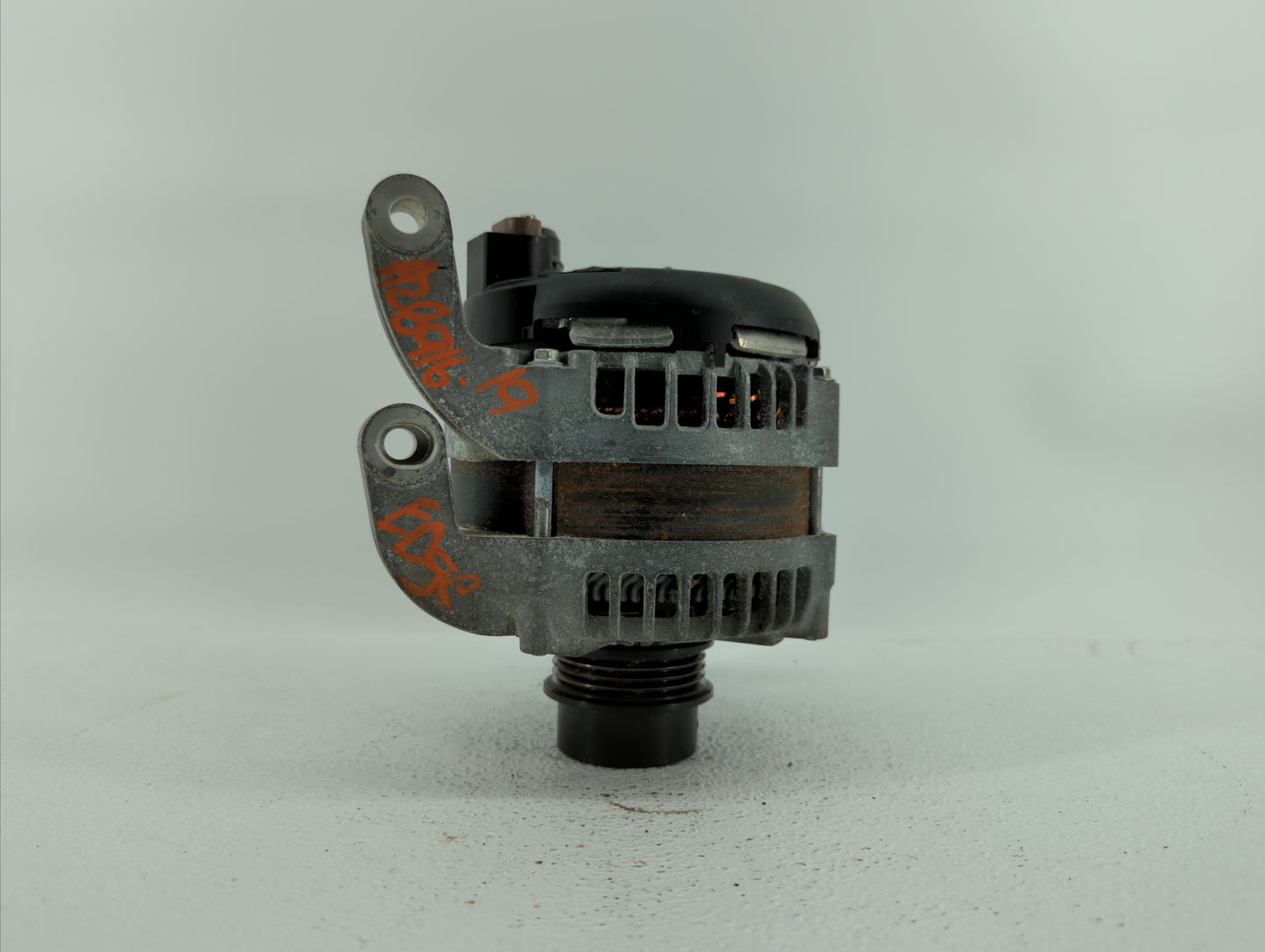 2019-2020 Ford Edge Alternator Replacement Generator Charging Assembly Engine OEM Fits Fits 2019 2020 OEM Used Auto Parts -