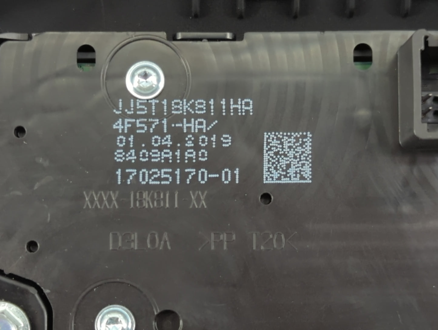 2017-2019 Ford Escape Radio AM FM Cd Player Receiver Replacement P/N:JJ5T 18K811 HA Fits Fits 2017 2018 2019 OEM Used Auto P