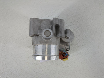 2017-2019 Ford Escape Throttle Body P/N:DS7G-9F991-CA Fits Fits 2014 2015 2016 2017 2018 2019 2020 OEM Used Auto Parts