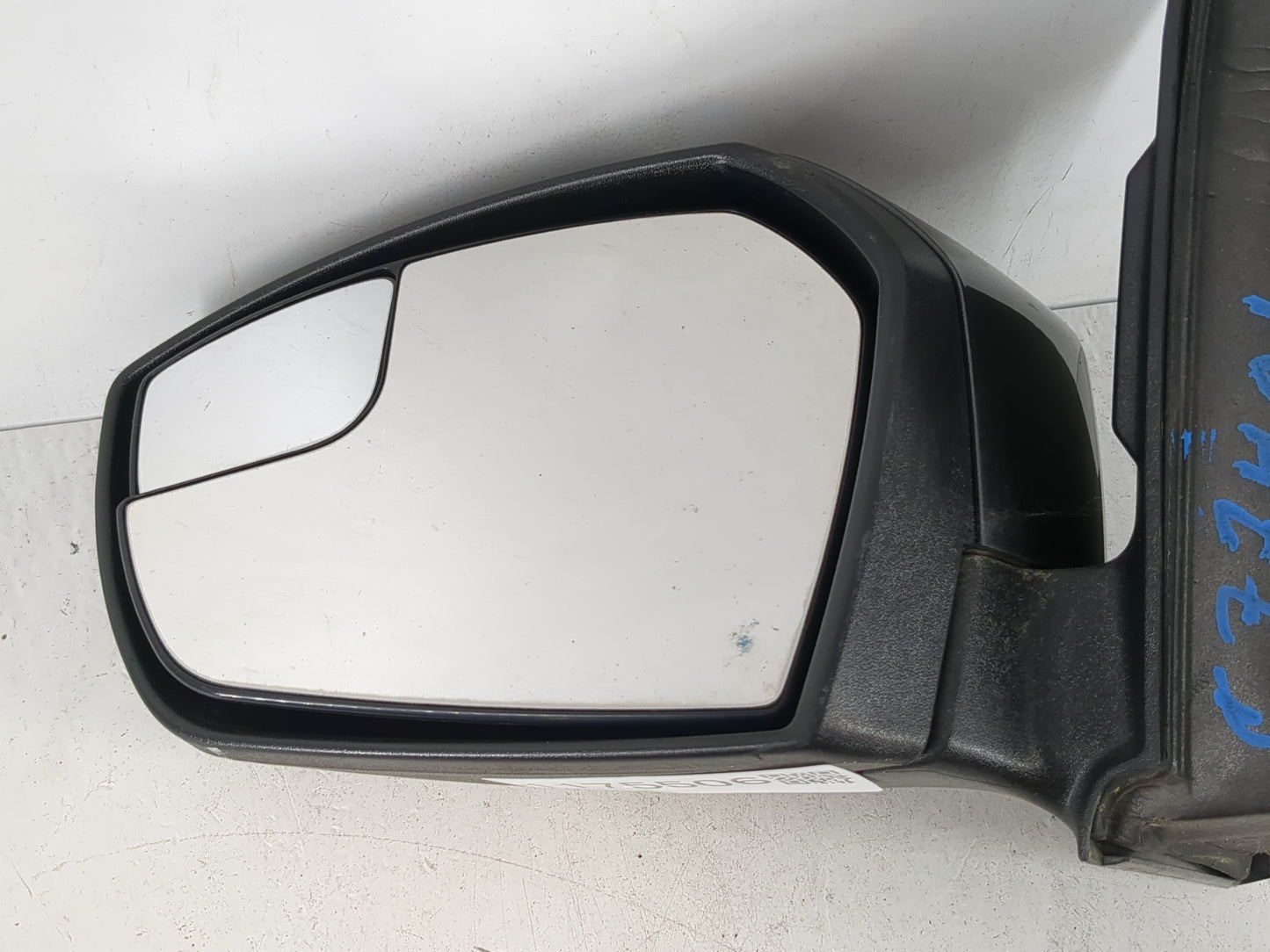 2017-2019 Ford Escape Driver Side View Mirror - Left Door Mirror OEM Used - Oemusedautoparts1.com