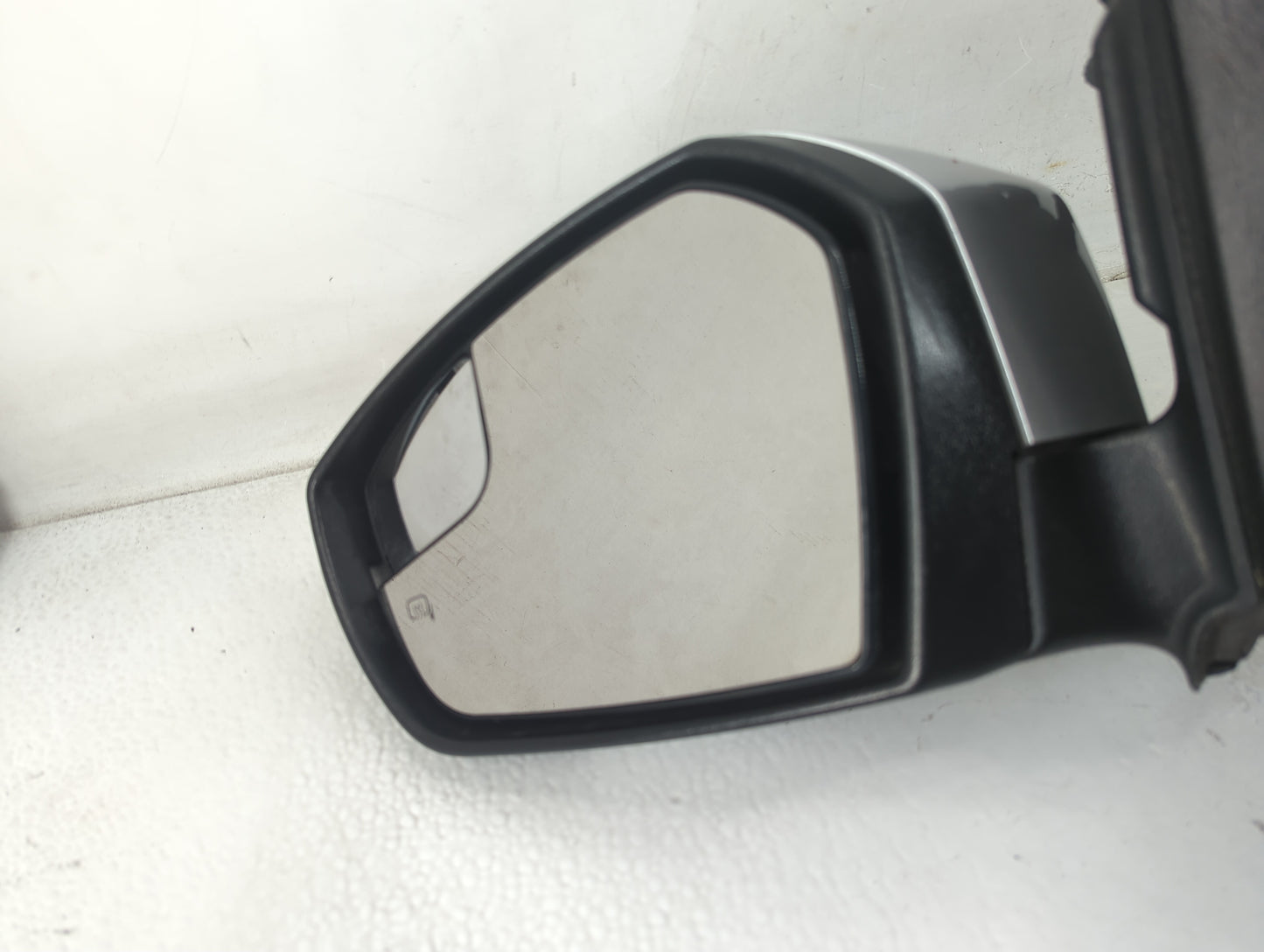 2017-2019 Ford Escape Driver Side View Mirror - Left Door Mirror OEM Used - Oemusedautoparts1.com