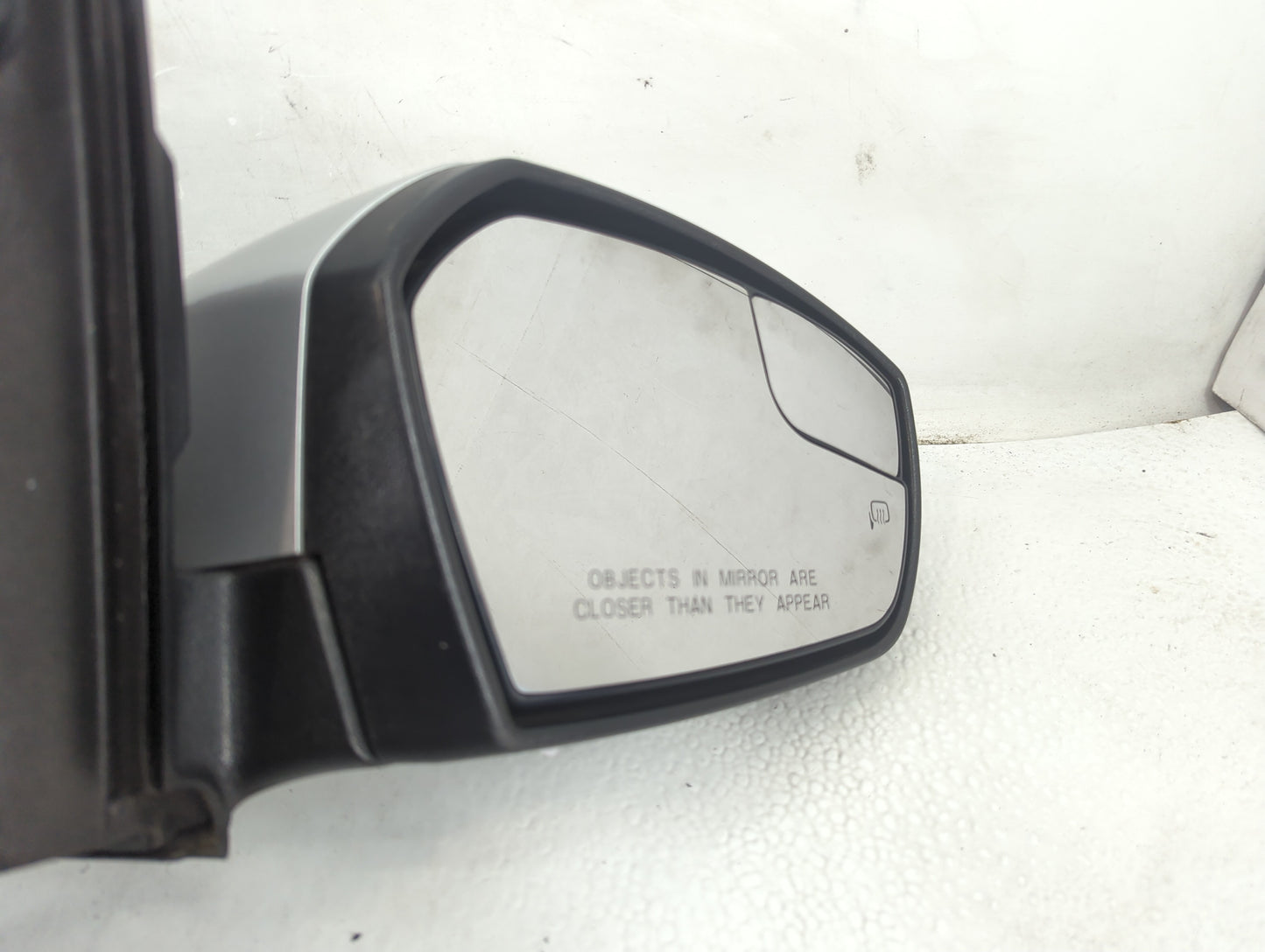 2017-2019 Ford Escape Passenger Side View Mirror - Right Door Mirror OEM Used - Oemusedautoparts1.com