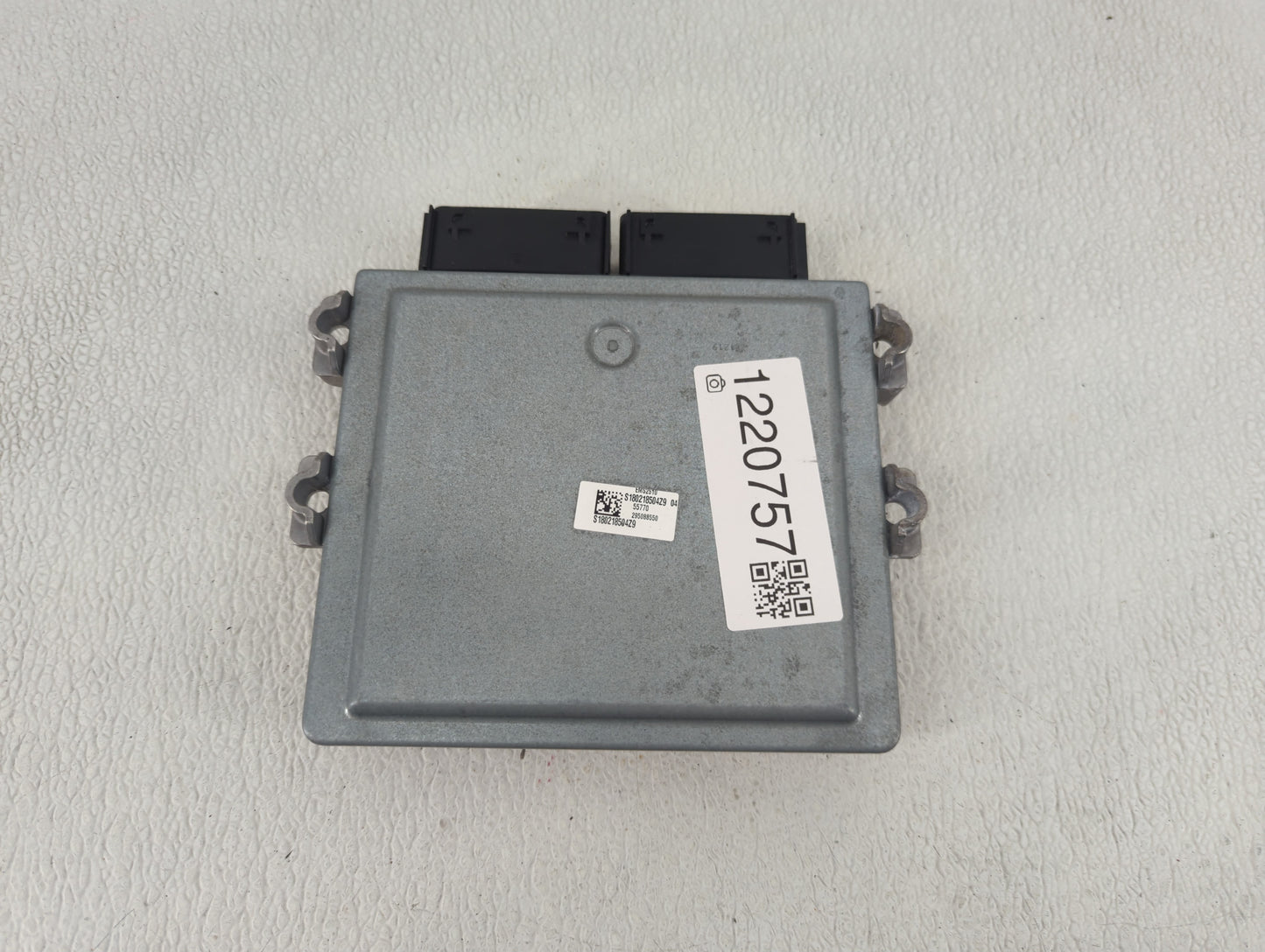 2017-2019 Ford Escape PCM Engine Control Computer ECU ECM PCU OEM P/N:HJ5A-12A650-MA Fits Fits 2017 2018 2019 OEM Used Auto
