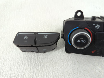 2018-2019 Ford Escape Climate Control Module Temperature AC/Heater Replacement P/N:GJ5T-18C612-CK Fits Fits 2018 2019 OEM Used Auto Parts