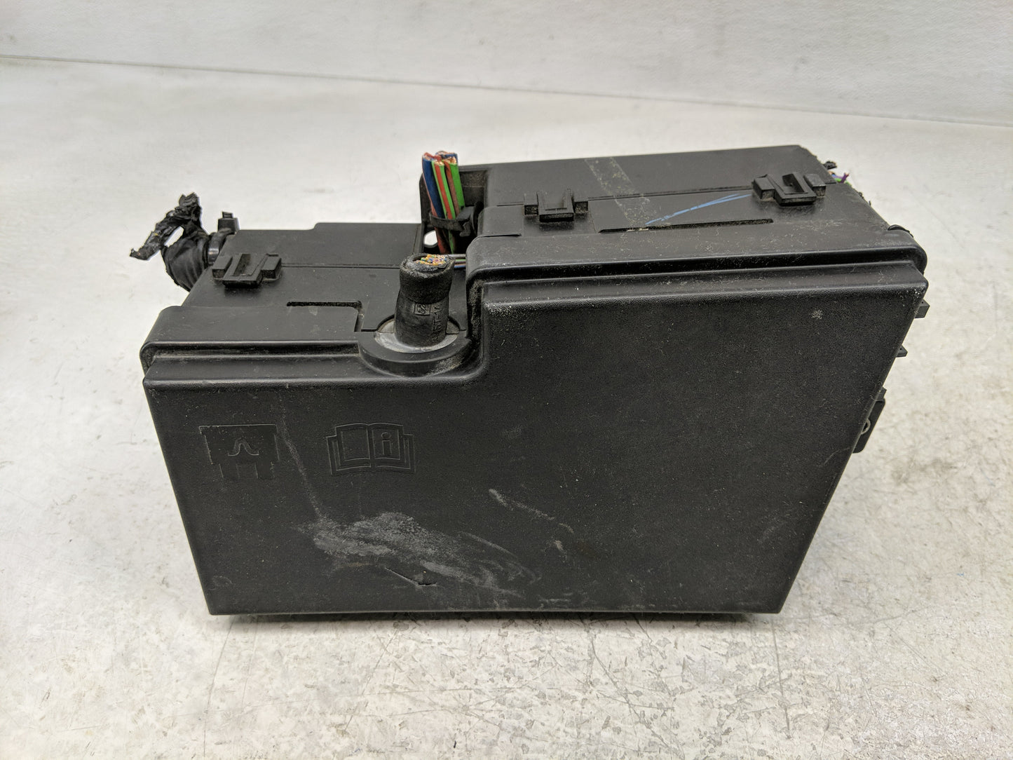 2019 Ford Escape Fusebox Fuse Box Panel Relay Module P/N:E02345500 AV6T-14A067-AD Fits OEM Used Auto Parts - Oemusedautopart