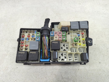 2019 Ford Escape Fusebox Fuse Box Panel Relay Module P/N:GJ7T-14A076-CA 19648 000 002, 21090 000 001, AV6T-14A142-AB Fits OEM Used Auto Parts