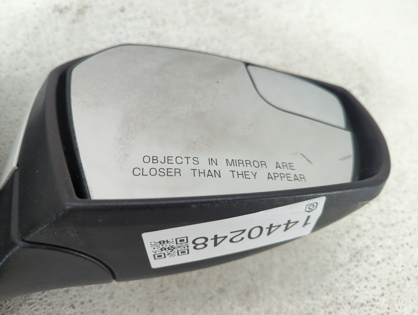 2017-2019 Ford Escape Passenger Side View Mirror - Right Door Mirror OEM Used - Oemusedautoparts1.com