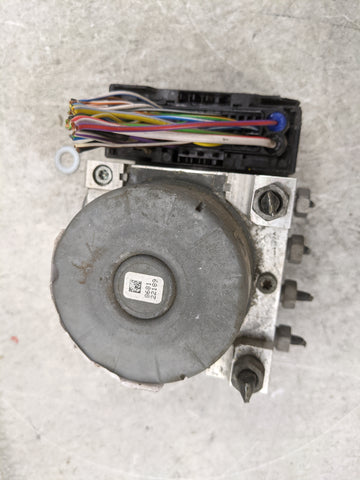 2017-2019 Ford Escape ABS Pump Control Module Replacement P/N:GV61-2C405-CL GV61-2C219-DL Fits Fits 2017 2018 2019 OEM Used Auto Parts