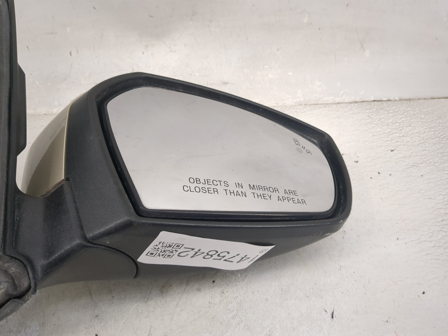 2019 Ford Escape Passenger Side View Mirror - Right Door Mirror OEM Used - Oemusedautoparts1.com