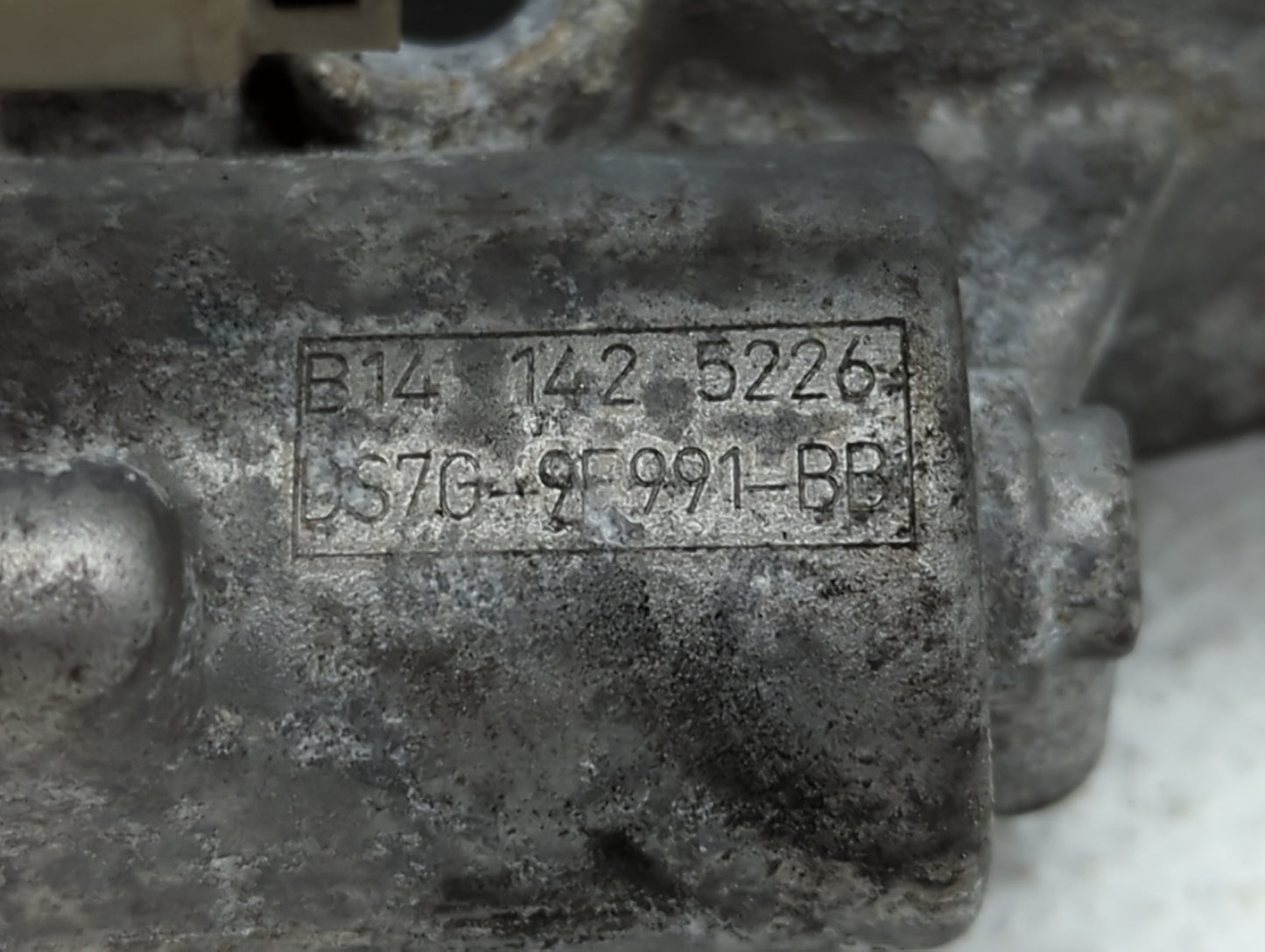 2017-2019 Ford Escape Throttle Body P/N:DS7G-9F991-BB DS7G-9E991-BB, DS7G-9F991-CA Fits Fits 2014 2015 2016 2017 2018 2019 O