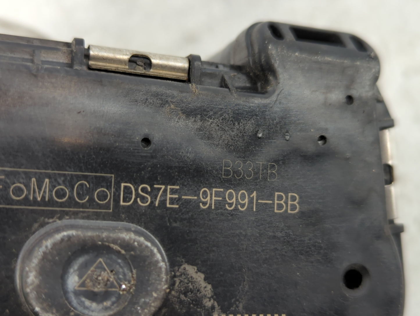 2017-2019 Ford Escape Throttle Body P/N:DS7E-9F991-BB Fits Fits 2014 2015 2016 2017 2018 2019 2020 2021 2022 OEM Used Auto P