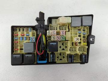 2019 Ford Escape Fusebox Fuse Box Panel Relay Module P/N:E00027328 AV6T-14A067-AD, AV6T-14A142-AB Fits OEM Used Auto Parts