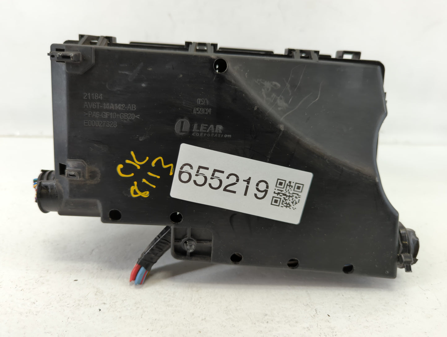 2019 Ford Escape Fusebox Fuse Box Panel Relay Module P/N:E00027328 AV6T-14A067-AD, AV6T-14A142-AB Fits OEM Used Auto Parts -