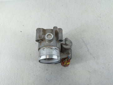2017-2019 Ford Escape Throttle Body P/N:DS7G-9F991-CA Fits Fits 2014 2015 2016 2017 2018 2019 2020 OEM Used Auto Parts