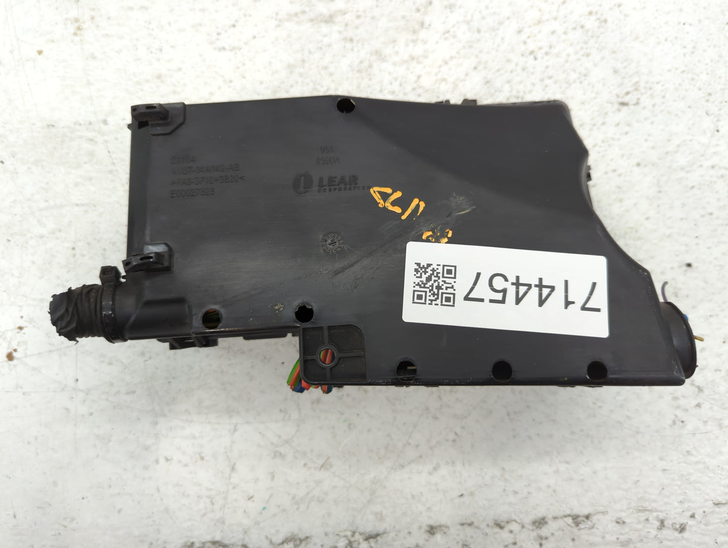 2019 Ford Escape Fusebox Fuse Box Panel Relay Module P/N:E00027328 AV6T-14A142-AB Fits OEM Used Auto Parts - Oemusedautopart