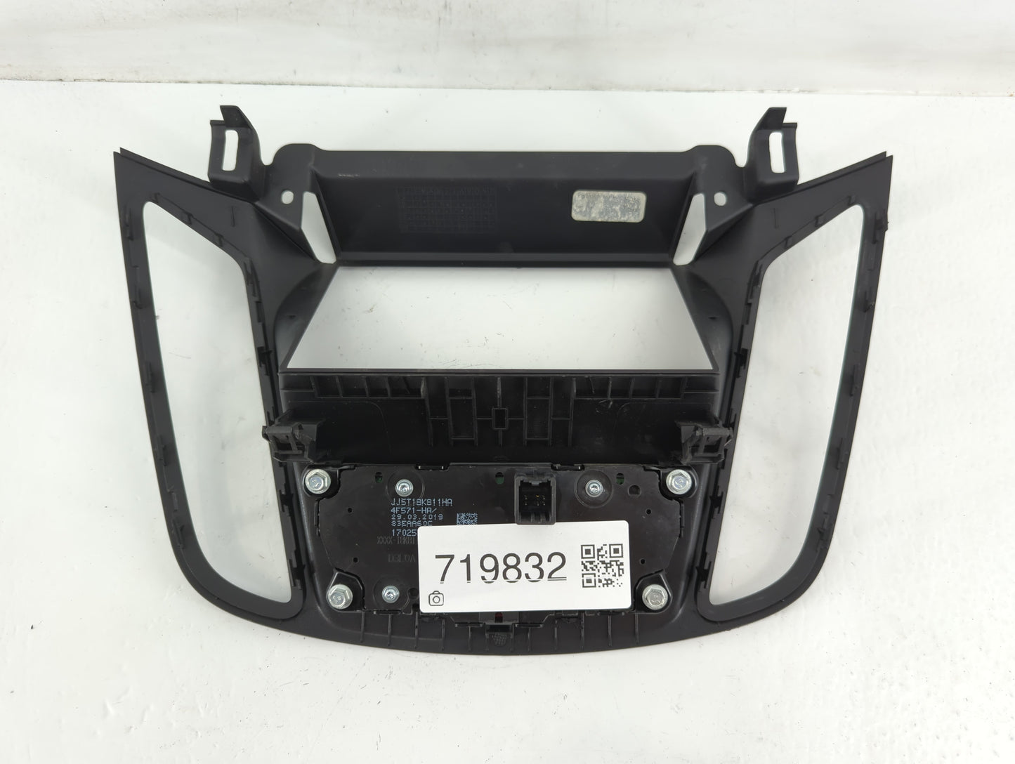 2017-2019 Ford Escape Am Fm Cd Player Radio Receiver - Oemusedautoparts1.com