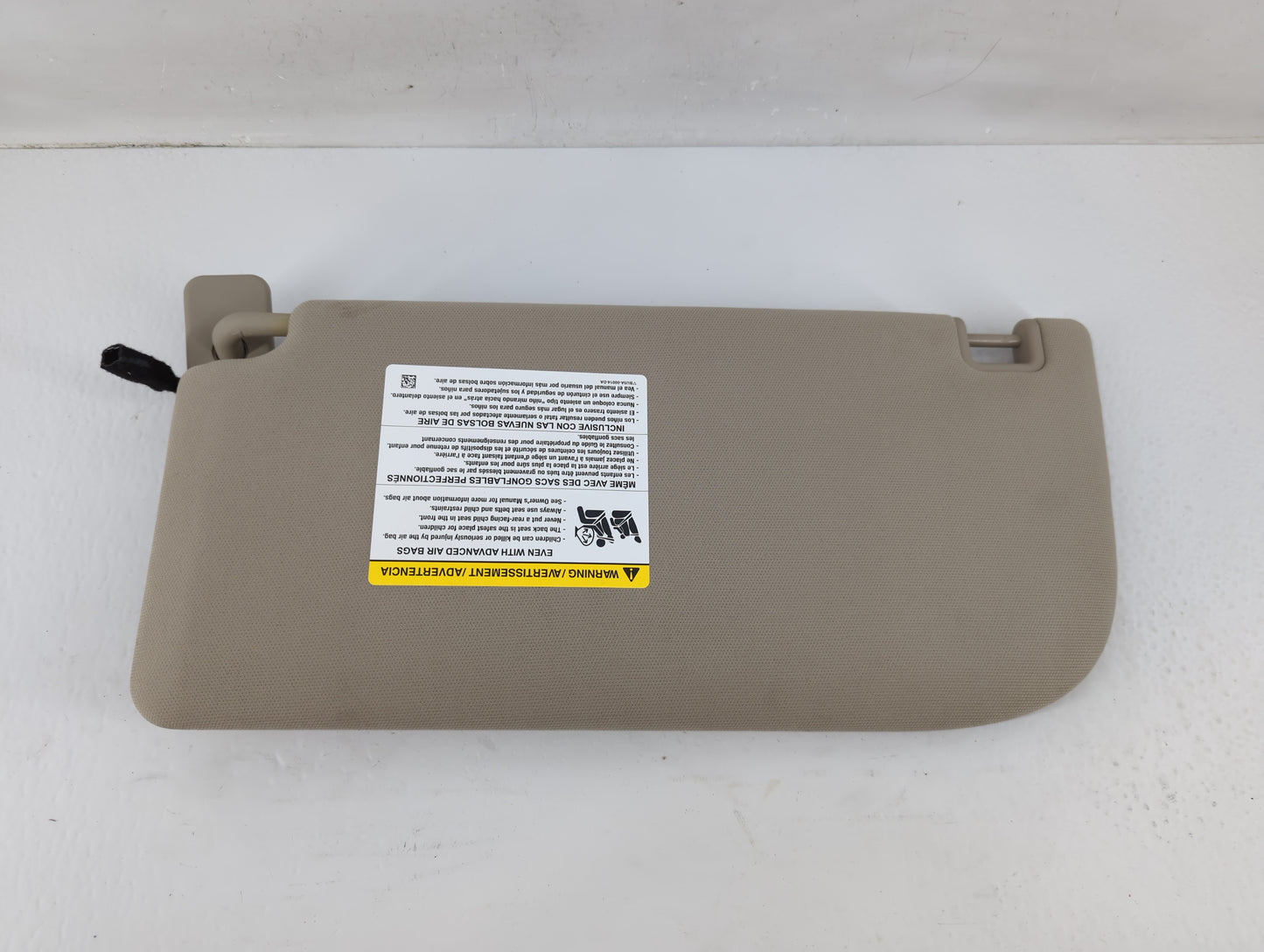 2018-2021 Ford Expedition Sun Visor Shade Replacement Passenger Right Mirror Fits Fits 2018 2019 2020 2021 OEM Used Auto Par